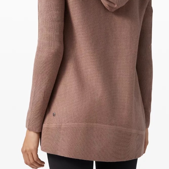 Lululemon Sun down wrap sweater light tan/rose size Medium 6 EUC - Picture 4 of 6